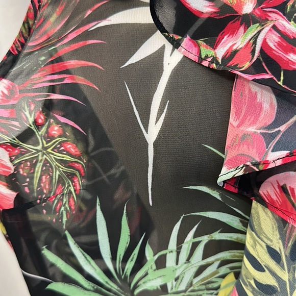 Semi sheer Lace Up Floral Black Top Clean, Nonsmoking home - Picture 5 of 10